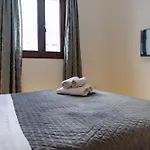 Argy'S Luxury White Villa