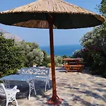Zacharoula Rooms