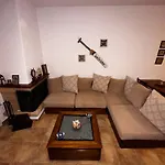 Aliki House . Ideal For 4 Guests