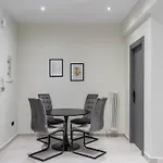 Contemporary Comfort In Athens