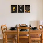 Spacious 3Bdr Apart W/Balcony-5 Mins To Acropolis