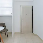 Serene Ground Floor Apartment In Gkyzi