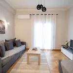 Elmaria Apartment