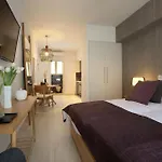 Happiness Luxury Central Apartment