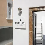 Firalia, Casa In Rock Suites