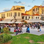 4 Family And Friends - Acropolis View