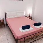 Cozy Apartment In Pireas