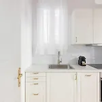 Great House W/ Private Parking