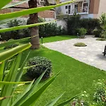 Cosy House With Garden