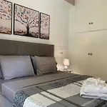 Acropolis Hill Apartment