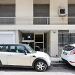 Trendy Apt Spacious Living Modern Comforts Da12
