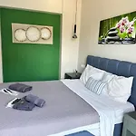 Dafni Luxury Suites