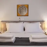 Central5 Boutique Apartments With Common Garden Next To Metro