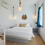 Athiri Santorini Family Friendly Hotel