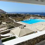 Rineia Complex By Live&Travel