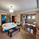 Dora'S Home With Garden Volos