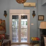 Angelos' Αrt Αpartment