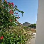 Amelie Villa With Pool And Amazing Sea Views, Paros