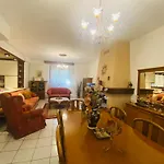 Elaiones House