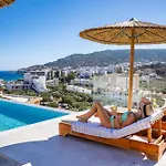 Aphrodite Luxury Studios & Apartments