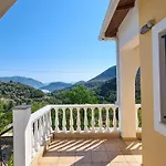 Villa Victoria - 3 Bedroom Villa With A Private Pool