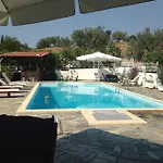 Villa Evridiki - Walking Distance To Beach