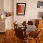 Cozy 2 Bedroom Apt @Panormou Metro/Erytros Stavros