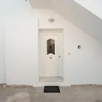 Ammosis Apartment
