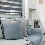 Contemporary Apartment 200M From Acropolis 100Mbps Netflix