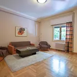 Victoria Metro St. 2 Bedrooms 4 Persons Apartment