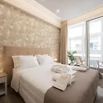 Rob Venture Suites At The Central Of Athens City