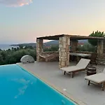 Onirozo Koroni Private Villa