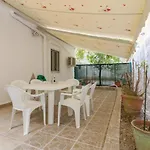 Cozy 2 Bedroom Apartment In Piraeus