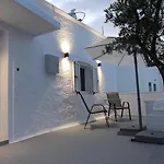 V&N Villa Santorini