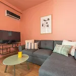 Serene Getaway In Thiseio