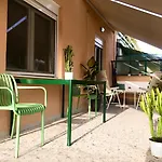 Sleek & Sunny Athenian Penthouse 5Min From Metro