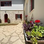 Πέτρινο Σπίτι Με Κήπο Και Θέα Στον Ελαιώνα, Katouna Home II