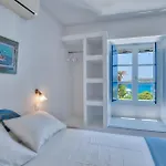 Blue Dolphin Antiparos Villas And Suites