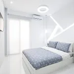Cozy Two-Bedroom Apartment In Athens