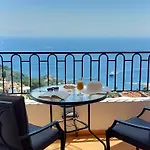 Horizon Studios With Sea View - Free Parking