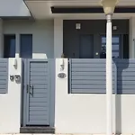 Connie'S Beach House