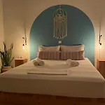 Kr Apartments