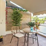 Sunny Studio With Starlight Balcony