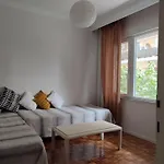 Emme Central - Small And Cozy