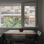 Emme Central - Small And Cozy