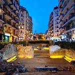 Crystal Studio-Downtown Escape-Navarinou Square