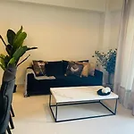 Modern 2Bd Apartment With Shared Rooftop Pool D3
