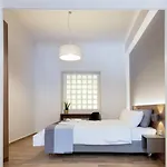Toni'S Choice To Stay In Athens, 2Bd Modern House