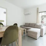 Spacious Apartment Featuring A Private Terrace