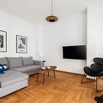 Yestayhomes Three Bedroom Apartment Sina